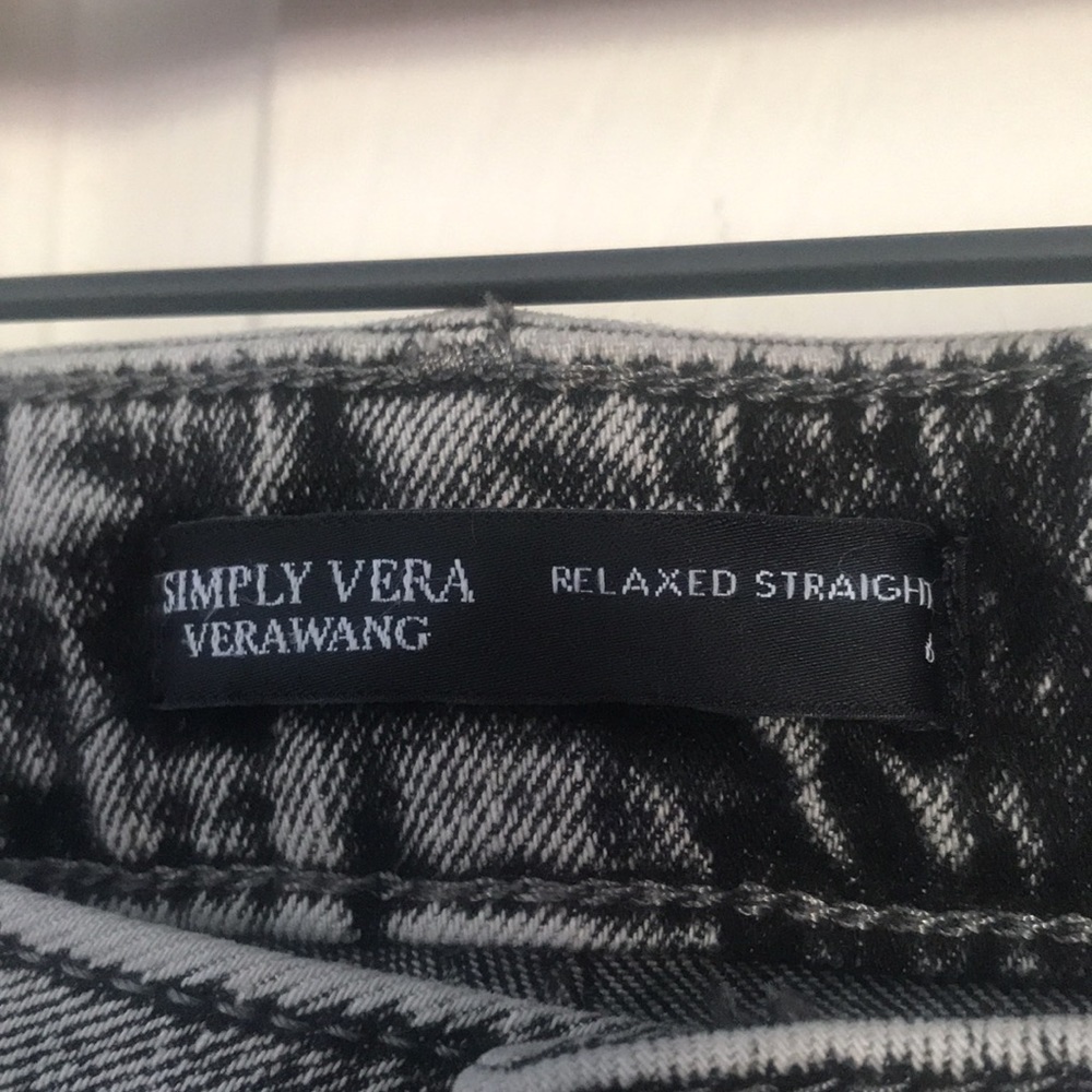 NWT Simply Vera Vera Wang Los Feliz wash relaxed straight fit jeans - Picture 6 of 7